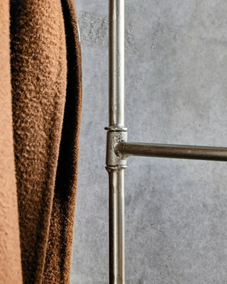 Kapstok Flex zilver 70cm van House Doctor, in een gestileerde detailopstelling