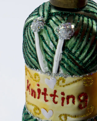 Kerstballen Wrench groen glas - 2 stuks van House Doctor, van dichtbij met materiaal en afwerking zichtbaar