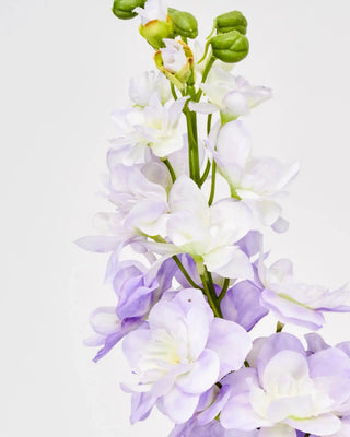 Kunstbloem Delphinium paars van House Doctor, schuin bekeken met vorm en afwerking zichtbaar