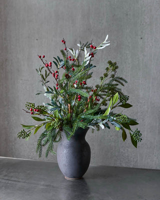 Kunstboeket Winter multi 45×75 cm van House Doctor, toegepast in een sfeervolle interieursetting