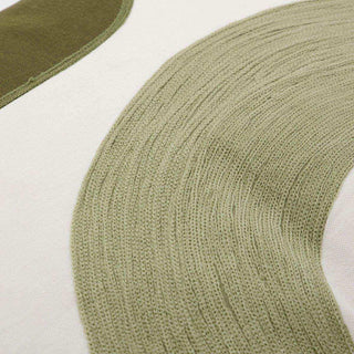 Kussenhoes Curve groen 50x50cm van House Doctor, recht van voren met vorm en afwerking zichtbaar
