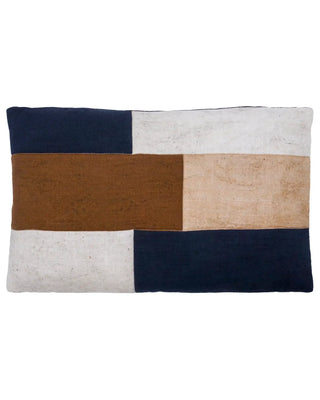 Kussenhoes Patch Zwart Zand Bruin 50x30cm van House Doctor, duidelijk als hoofdfoto afgebeeld