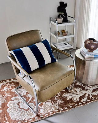 Kussenhoes Sono blauw zand 40x60cm van House Doctor, toegepast in een sfeervolle interieursetting