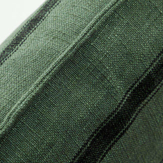 Kussenhoes Suto groen 40x60cm van House Doctor, van dichtbij met stof en structuur zichtbaar