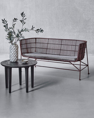 Loungebank Cuun Mulberry 140cm van House Doctor, toegepast in een sfeervolle interieursetting
