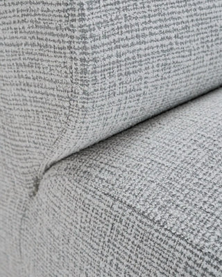 Loungebank Feel grijs 225cm van House Doctor, recht van voren met vorm en afwerking zichtbaar