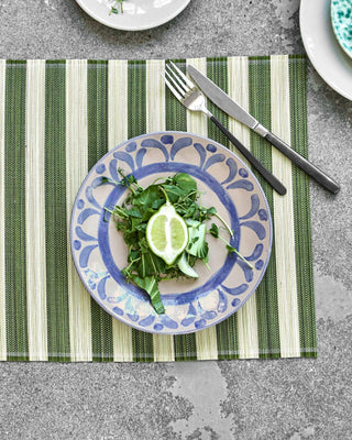 Lunchbord Diva blauw 23cm van House Doctor, toegepast in een sfeervolle interieursetting