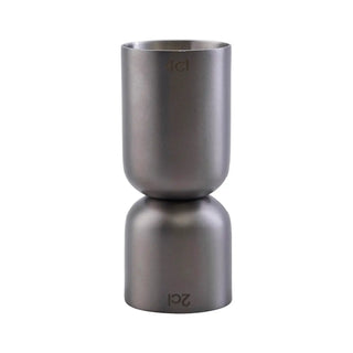 Maatbeker Grunge gunmetal rvs 2/4cl van House Doctor, duidelijk als hoofdfoto afgebeeld
