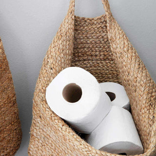 Mand Mira natuur 40cm van House Doctor, toegepast in een sfeervolle interieursetting