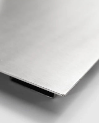Nema magnetisch notitibord zilver 40x50cm van House Doctor, van dichtbij met materiaal en afwerking zichtbaar