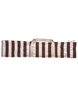 Parasol Shade bruin 190cm van House Doctor, schuin van voren met vorm en afwerking zichtbaar