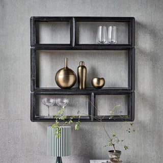Rek Mono zwart 90cm van House Doctor, toegepast in een sfeervolle interieursetting