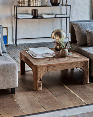 Salontafel Coff naturel 80x80cm van House Doctor, toegepast in een sfeervolle interieursetting