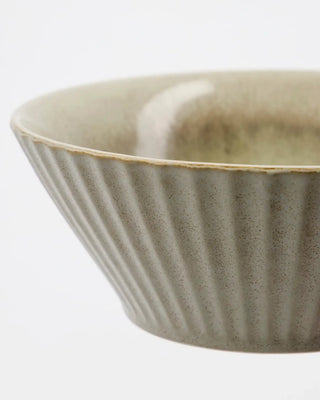 Schaal Pleat grijsbruin 15cm van House Doctor, van dichtbij met materiaal en afwerking zichtbaar