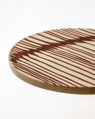 Serveer plateaus Diva bruin 15cm van House Doctor, van opzij met vorm en afwerking zichtbaar