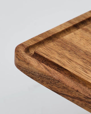 Snijplank Walnut naturel 48cm van House Doctor, in een gestileerde productopstelling