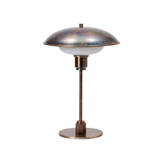 Antiekbruine House Doctor Boston tafellamp met bolle kap, witte diffuser en ronde voet