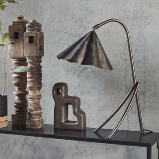 Tafellamp Flola antiek bruin 50cm van House Doctor, toegepast in een sfeervolle interieursetting