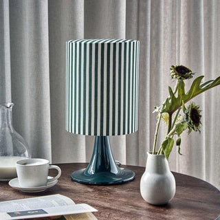Tafellamp Tulip groen 38cm van House Doctor, toegepast in een sfeervolle interieursetting