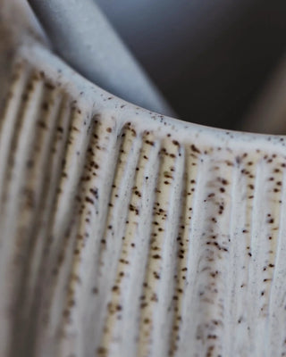 Tandenborstelhouder Deco gebroken wit 9cm van House Doctor, in een gestileerde detailopstelling