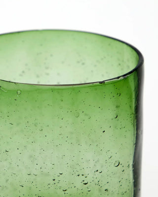 Tandenborstelhouder Wah groen glas van House Doctor, van dichtbij met materiaal en afwerking zichtbaar