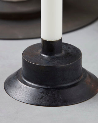 Detail van de antiek bronzen afwerking van House Doctor houder Lid