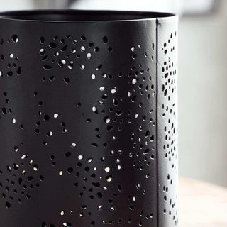 Theelichthouder Rando zwart 19cm van House Doctor, van dichtbij met materiaal en textuur zichtbaar