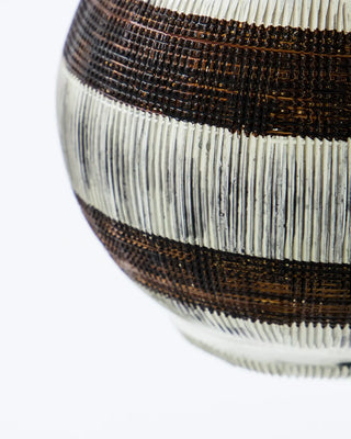Theelichthouder Stripe Zilver Bruin 7.5cm - set van 2 van House Doctor, van dichtbij met materiaal en afwerking zichtbaar