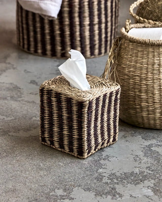 Tissuehouder Clean in naturel van House Doctor, toegepast in een sfeervolle interieursetting