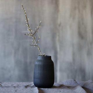 Jarrón Groove negro 22cm - Het Adres