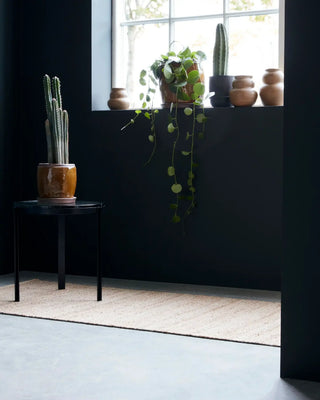 Vloerkleed Hempi Natuur 90x300 cm van House Doctor, toegepast in een sfeervolle interieursetting
