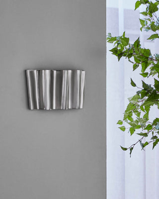 Wandlamp Flola geborsteld zilver 36cm van House Doctor, toegepast in een sfeervolle interieursetting