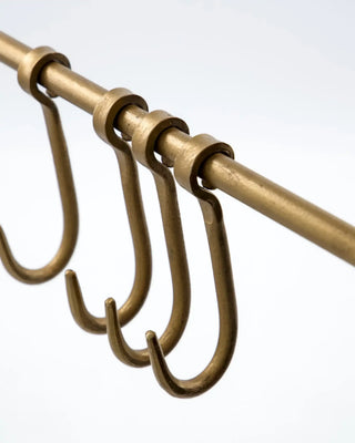 Wandrek Hooks Messing 60cm van House Doctor, schuin bekeken met vorm en afwerking zichtbaar