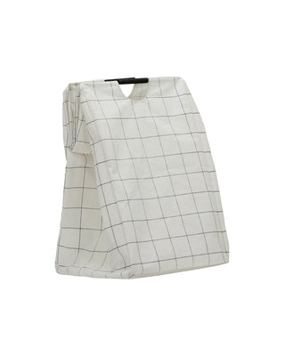 Waszak Squares wit 40x60cm van House Doctor, van opzij met vorm en afwerking zichtbaar