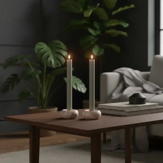 Led dinerkaarsen beige 27cm - 2 stuks van House of Nature, toegepast in een sfeervolle interieursetting