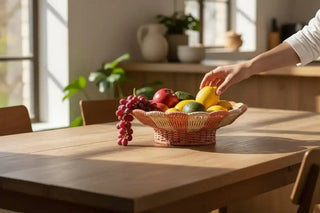 Schaal Netstal oranje 30cm van House of Nature, geplaatst in een ruimtelijke woonomgeving