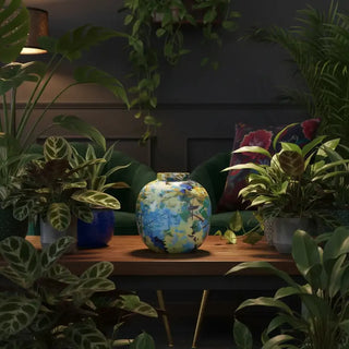 Vaas Francis Sling Blue Bloom Harmony 27cm van House of Nature, toegepast in een sfeervolle interieursetting