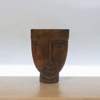 Vaas Hinton bruin 29cm van House of Nature, toegepast in een sfeervolle interieursetting