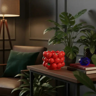 Vaas Strawberry Delight 20cm van House of Nature, toegepast in een sfeervolle interieursetting