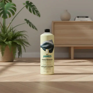 Parketreiniger voor geoliede vloeren 1l van James, toegepast in een sfeervolle interieursetting