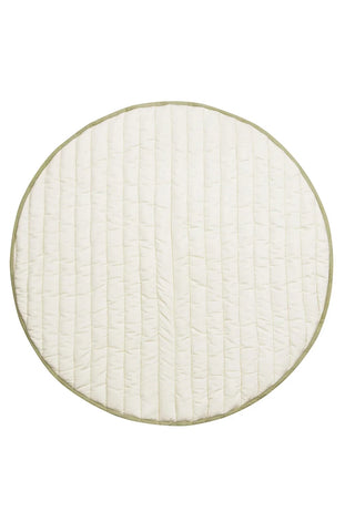 Naturel zijde van de ronde Bamboo Leaf-speelmat met olijfgroene rand.