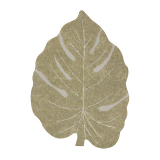 Olijfgroen Monstera-vloerkleed in bladvorm met lichte nerven. Op witte achtergrond.