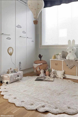 Lorena Canals Pine Cone Ivory vloerkleed in een kinderkamer