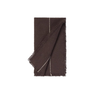 Eén gevouwen donkerbruine Café-servet uit de set van 4, met franjes; één exemplaar uit de set.