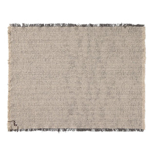 Handloom-placemat in naturel met donkergrijze rand op witte achtergrond; één exemplaar uit de set; één exemplaar uit de set.