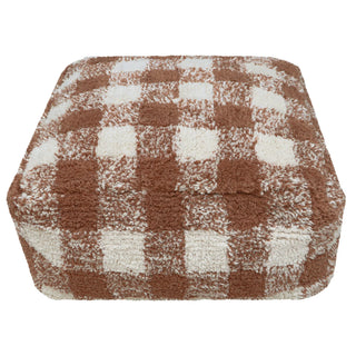 Toffeekleurige Vichy-poef met naturel ruiten.