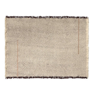 Vertical-placemat in naturel met franjes en verticale lijnen; één exemplaar uit de set; één exemplaar uit de set.