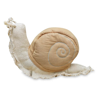 Slakkenkussen met honingkleurig spiraalhuis en naturel lijf.