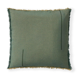 Vierkant Vertical-kussen in groen met korte franjes en verticale accentlijnen.