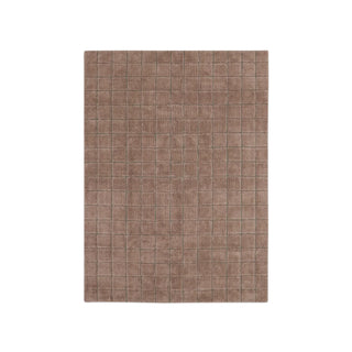 Rechthoekig roze Mosaic-vloerkleed met donker rasterpatroon op witte achtergrond.